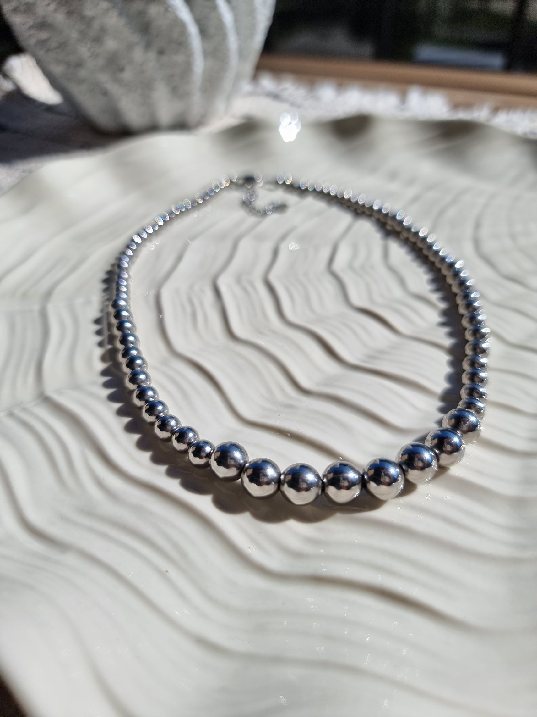 Silver pearls necklace