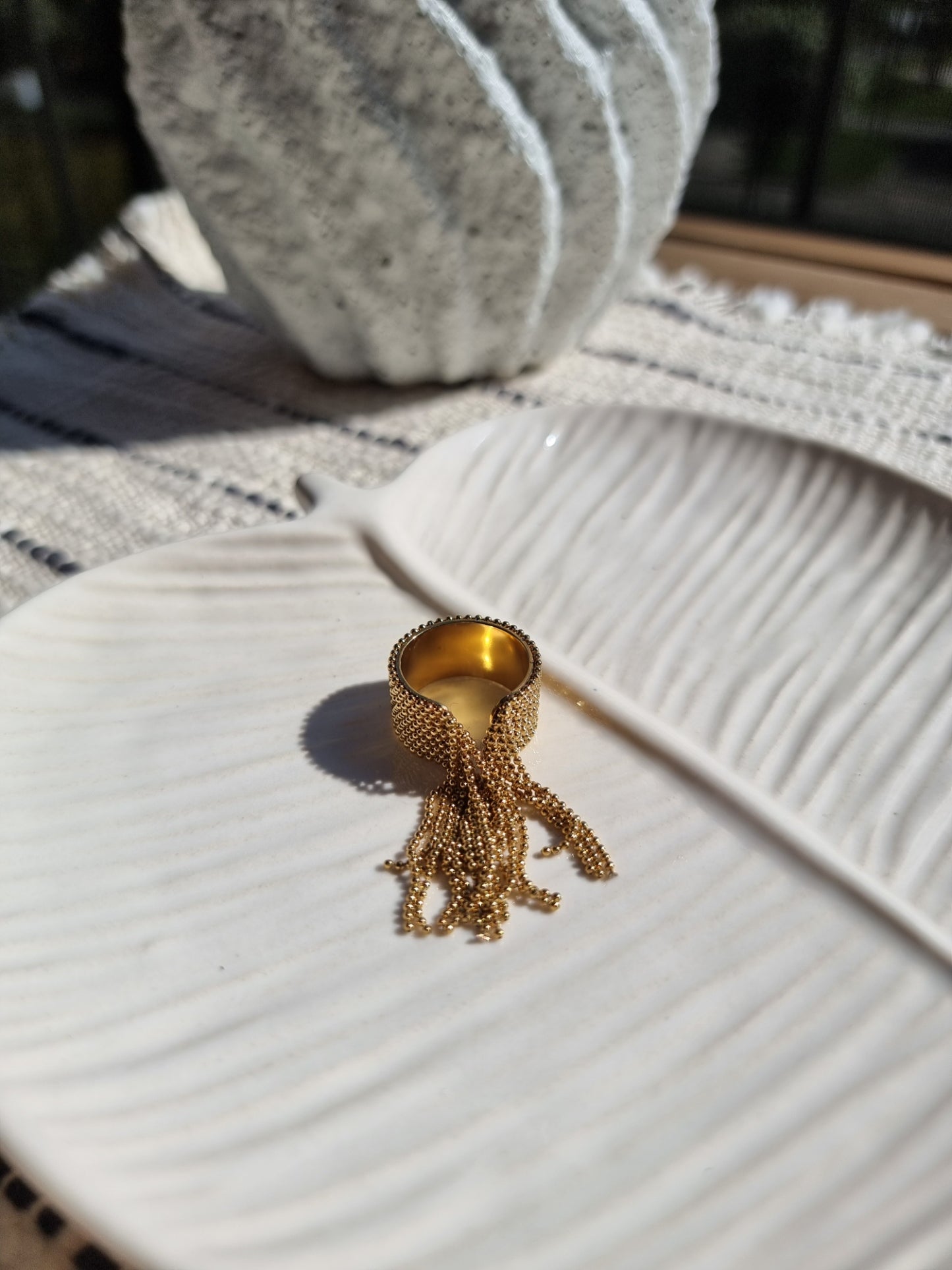 Gold party queen